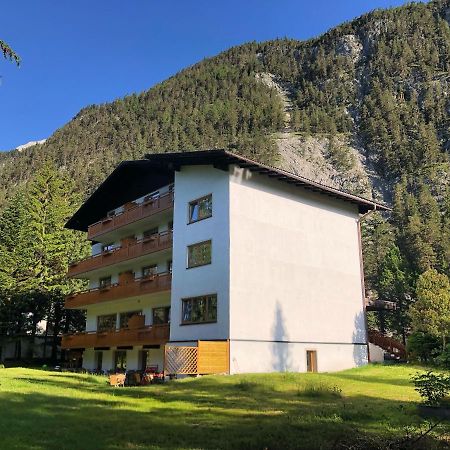 Karwendel-Lodge Шарниц Екстериор снимка