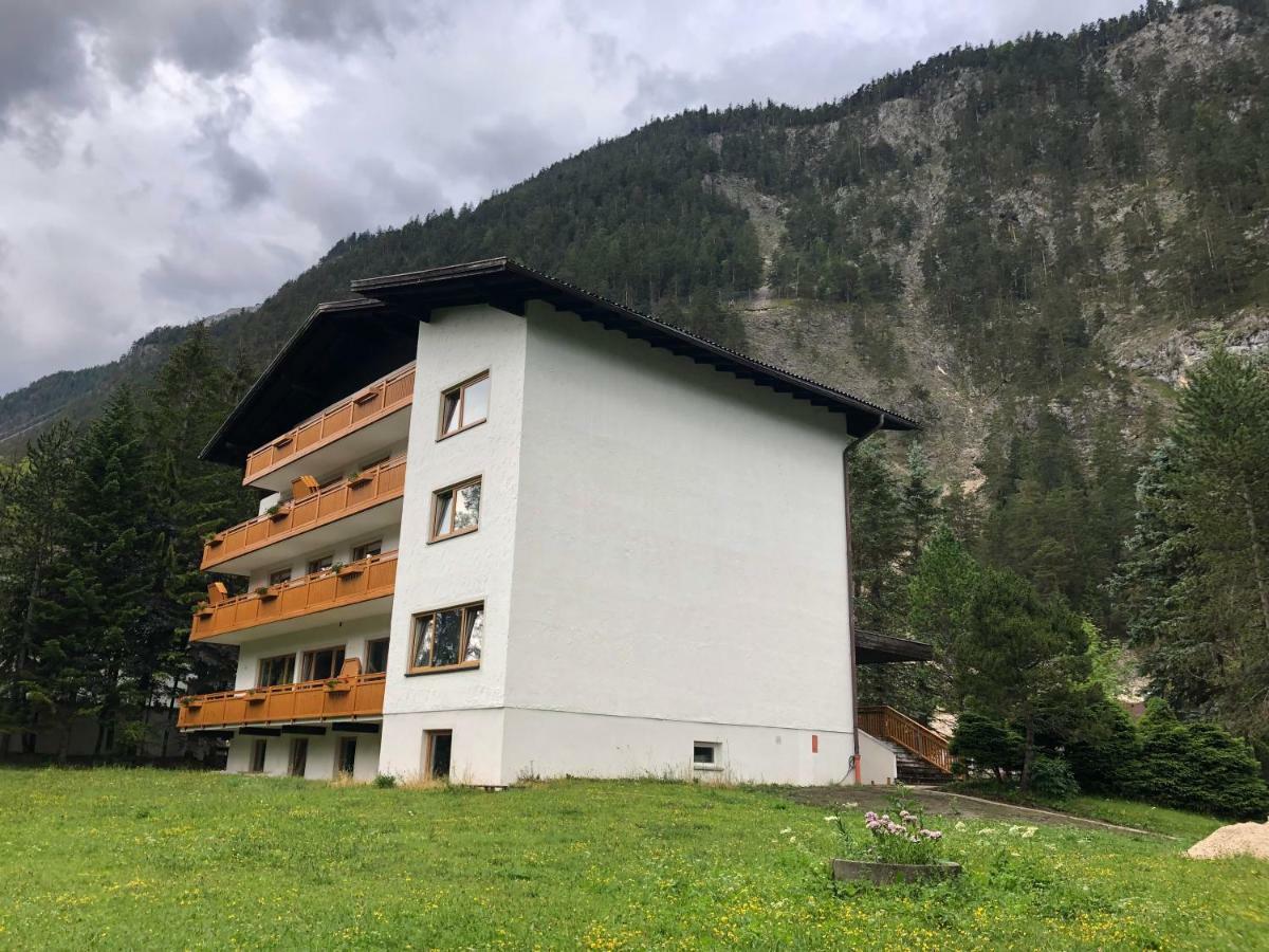 Karwendel-Lodge Шарниц Екстериор снимка