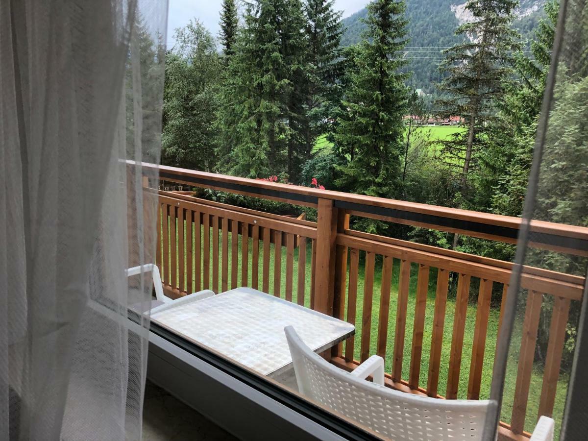 Karwendel-Lodge Шарниц Екстериор снимка